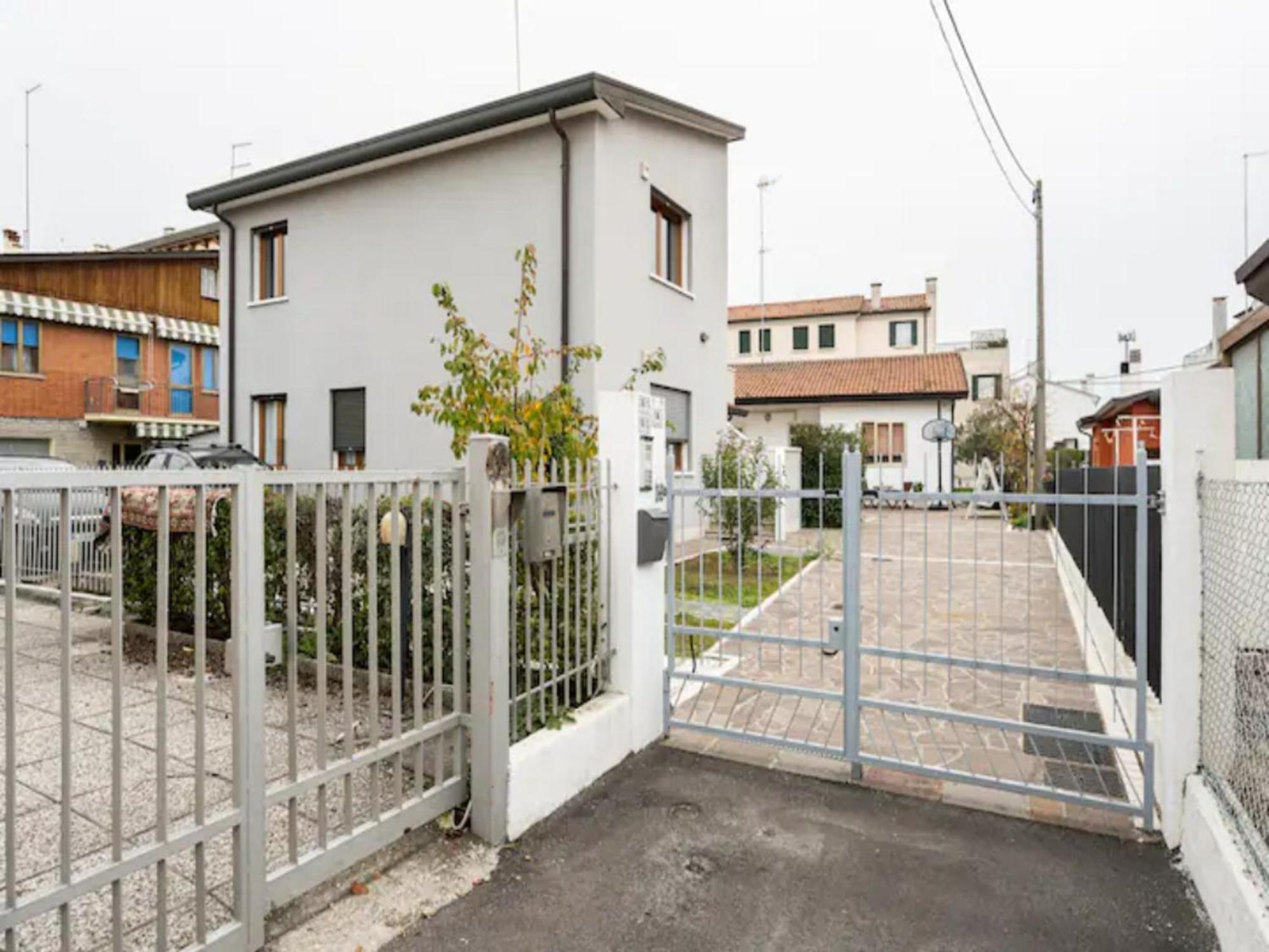 Casa Di Chiara Vicino Venezia E Aeroporto Vce Apartment Campalto Ngoại thất bức ảnh